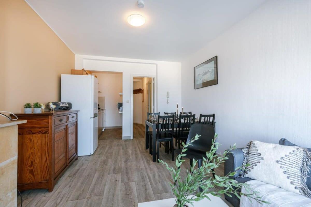Huswell - Enjoyable Apartment With Sea View De Haan Buitenkant foto